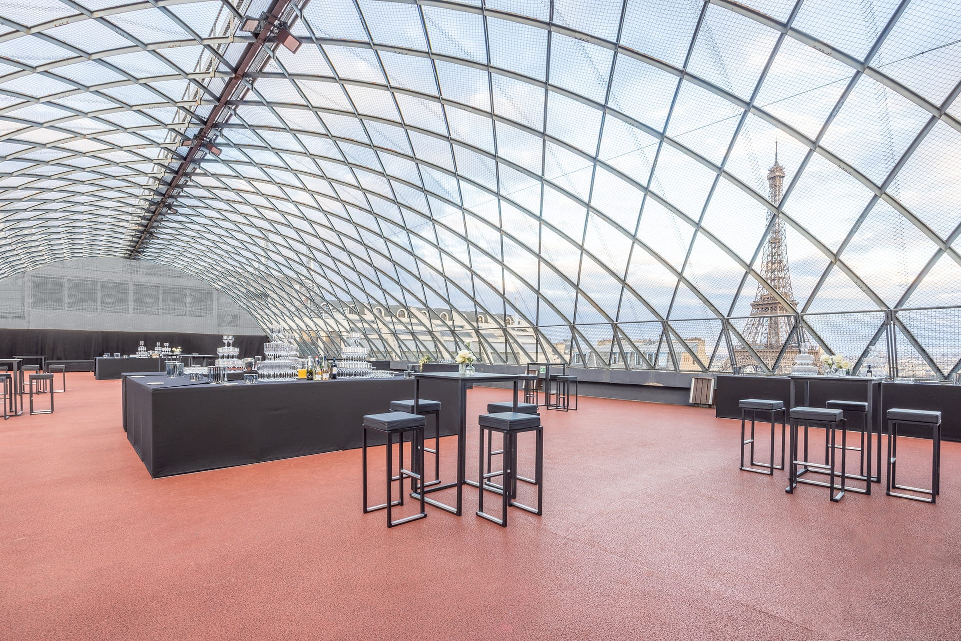 La verrière, synonyme de sérénité pour votre cocktail rooftop